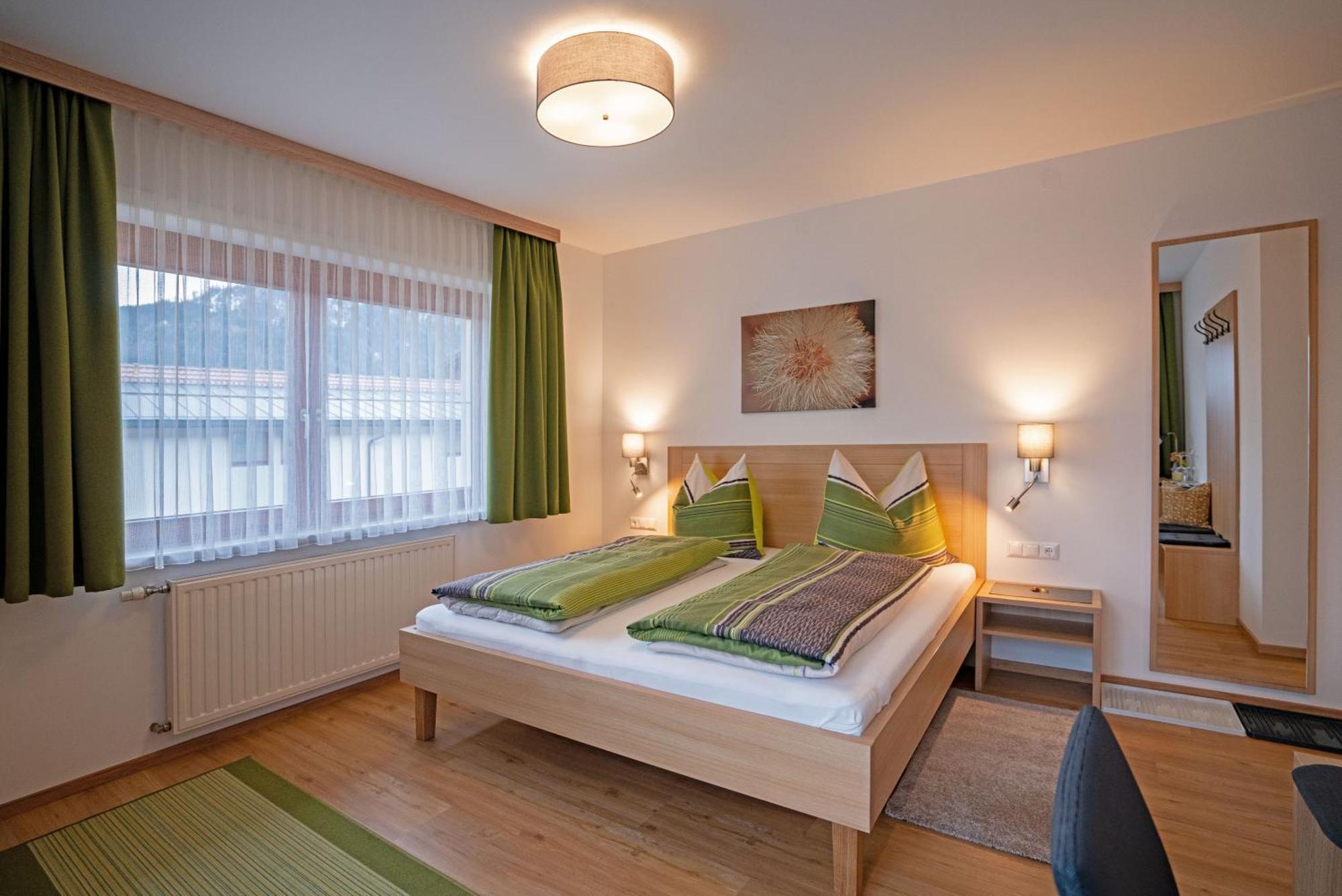 Haus Lackner Am Weissensee In Kaernten Екстериор снимка
